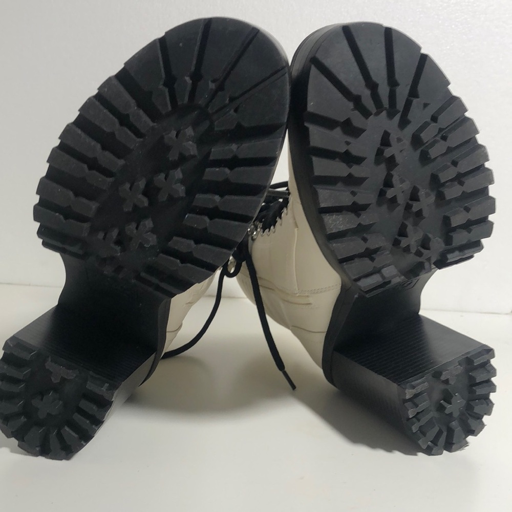 NWOT GBG Los Angeles Women's White and Black Combat Boots With Zipper . Size 9.5 - Picture 10 of 12
